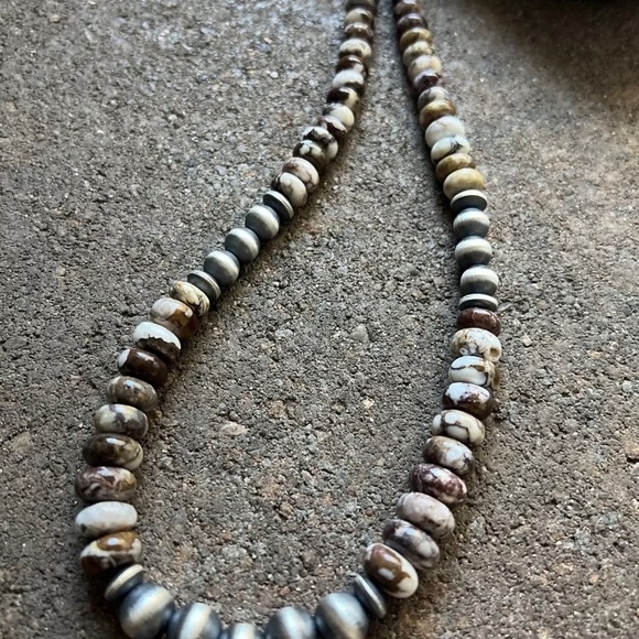 Sterling Silver Graduated Wild Horse Bead Necklace. 18 inch